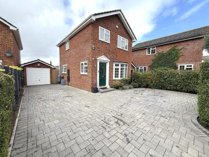Dorchester Gardens, Oakdale , Poole, BH15