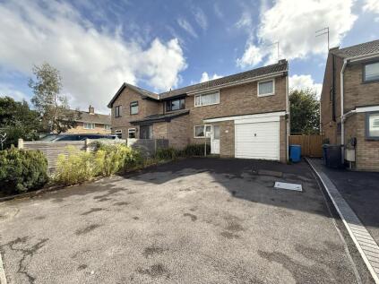 Bushell Road, Oakdale, Poole, BH15