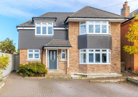 Hennings Park Road, Oakdale , POOLE, BH15