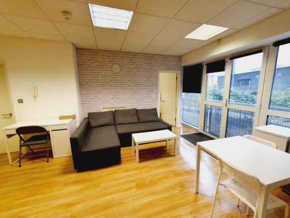 living room/kitchen
