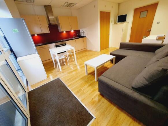 living room/kitchen