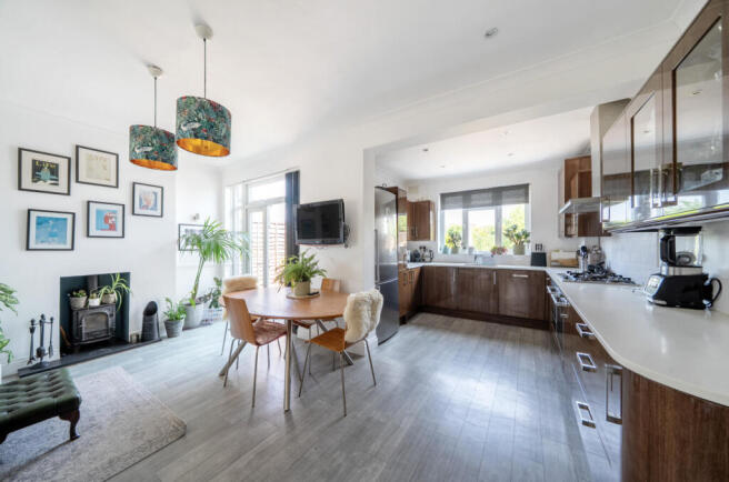 1311422-15-685414...