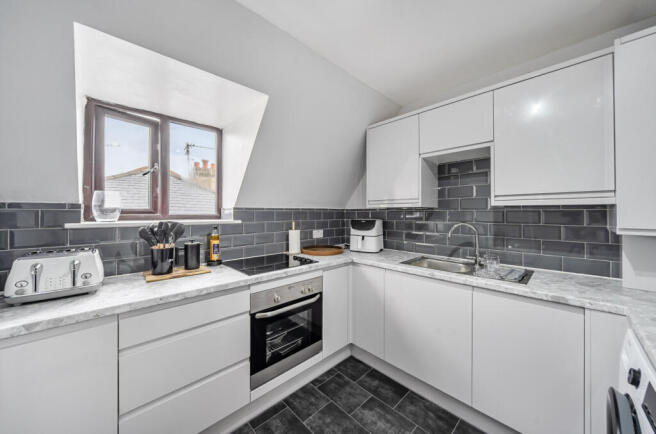 1330769-10-688390...