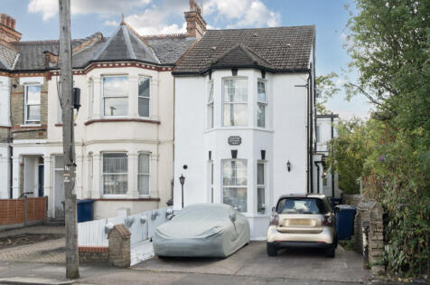 Victoria Road, New Barnet, EN4