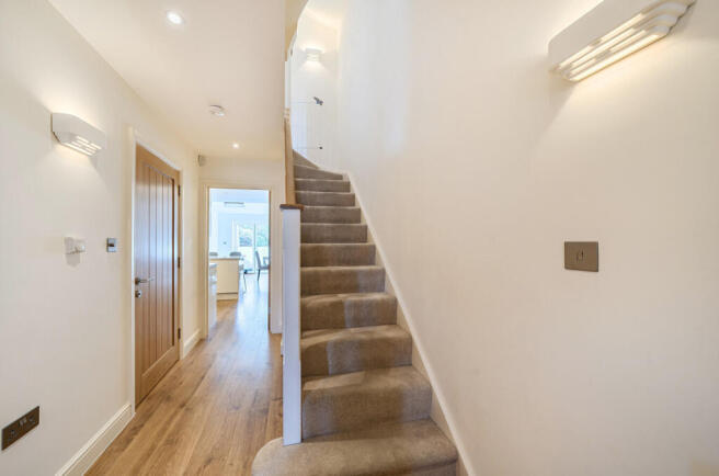 1350485-9-68c047c...