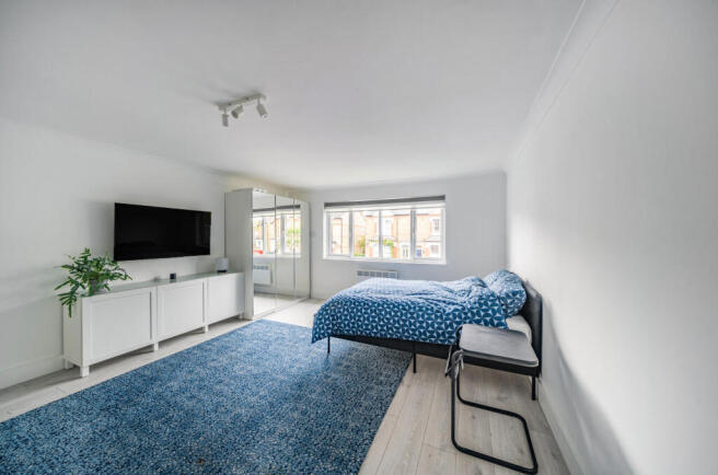 1361100-2-68f2105...