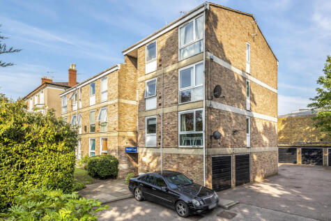 Nether Street, North Finchley, London, N12