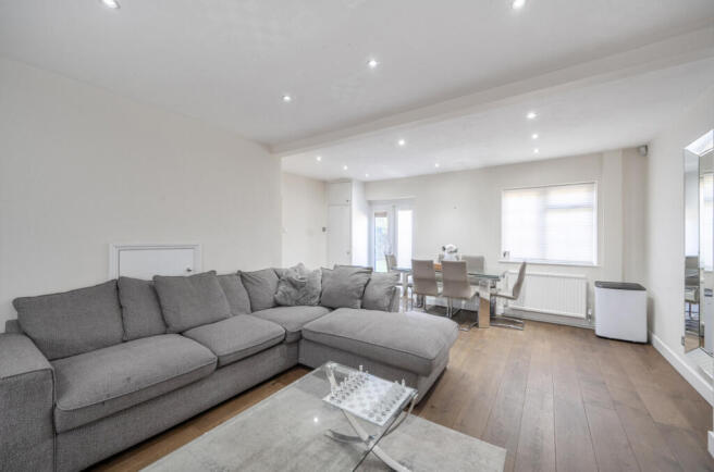 1373909-14-692067...