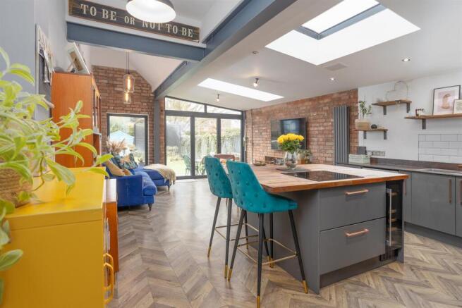 5 New Street. Lutterworth