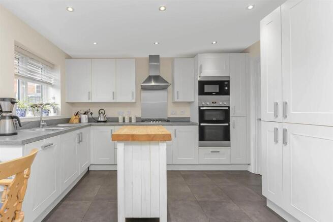 4 Buttercup Close, Lutterworth