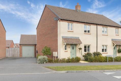 Blakenhall Drive, Lutterworth, LE17