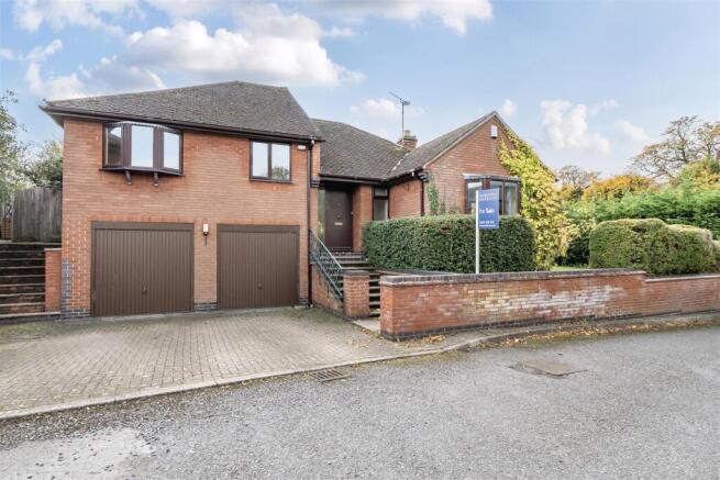 1 Manor Close, Claybrooke Magna