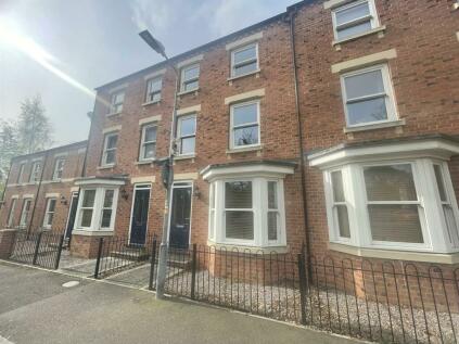 Spalding - 3 bedroom town house