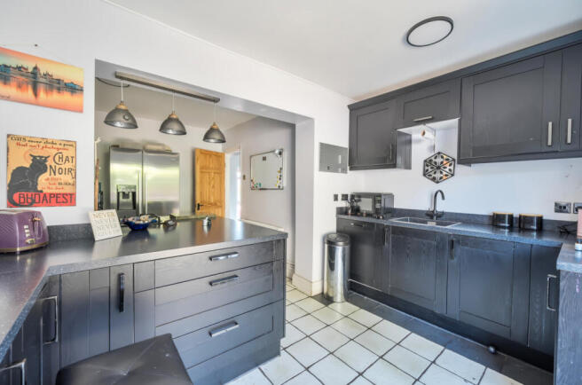 1356211-7-68cd4c6...