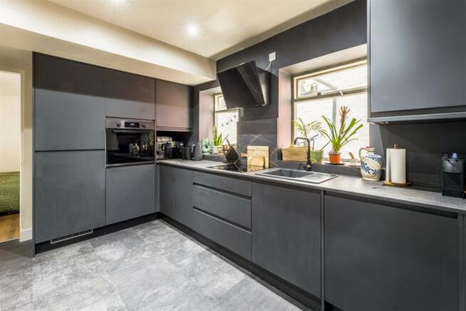 Basement Flat, 4 Brunswick Place -7.jpg