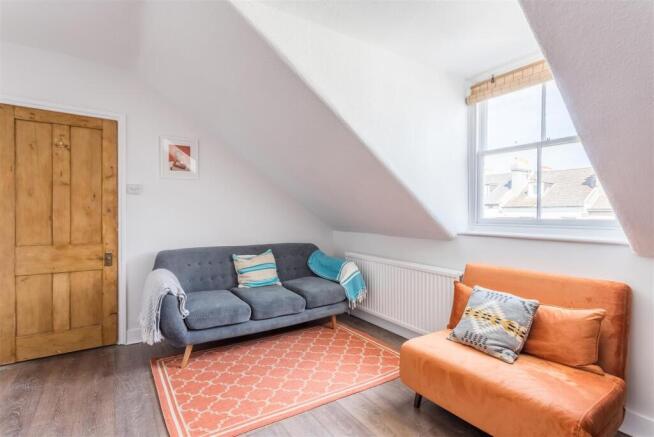 Flat 6, 3 Denmark Terrace-7.jpg