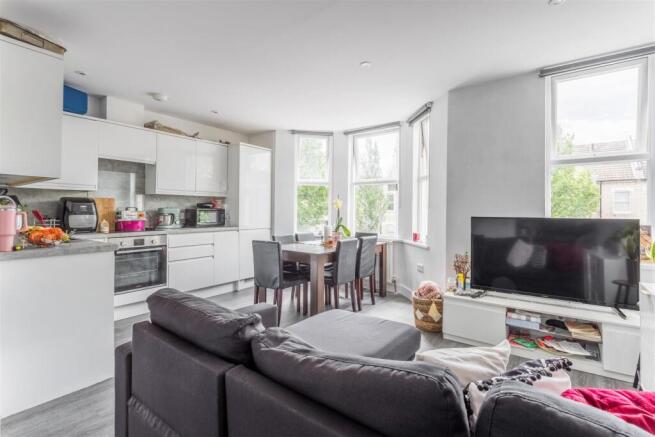 Flat 4, Wallace House-3.jpg