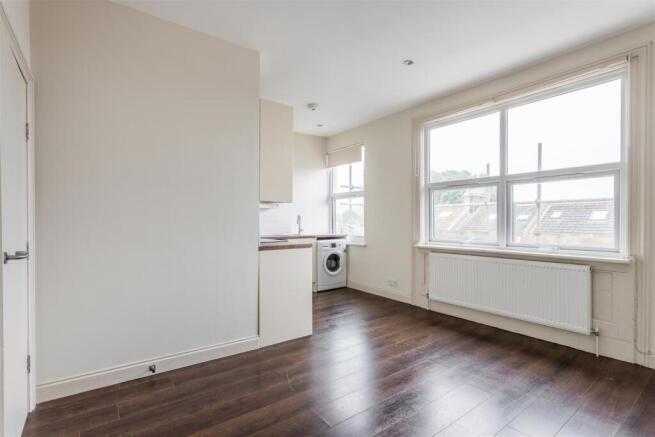 Flat 3, 73 Queens Park Road-5.jpg