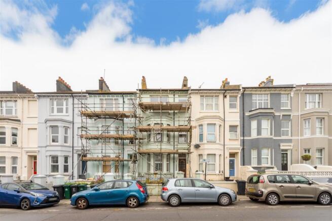Flat 1, 73 Queens Park Road_1.jpg