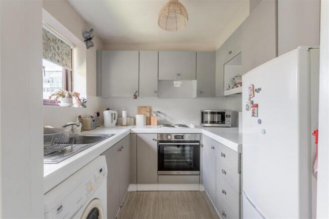 100 Windsor Court-3.jpg