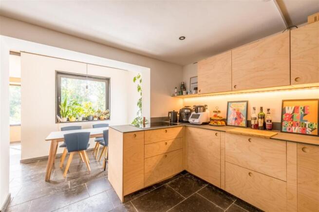 72 Norwich Drive-4.jpg