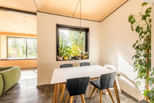 72 Norwich Drive-7.jpg