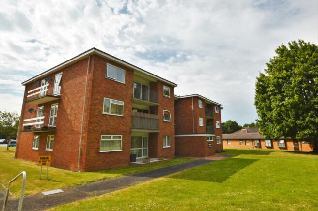 2 bedroom apartment to rent Sherford