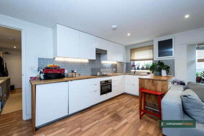 Kitchen photo two.jpg