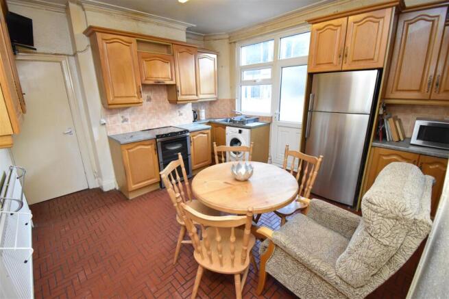 Kitchen.JPG