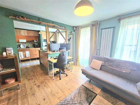Photo 3