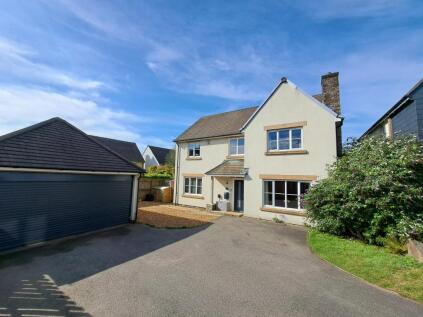 Cotehele Close, Callington, PL17