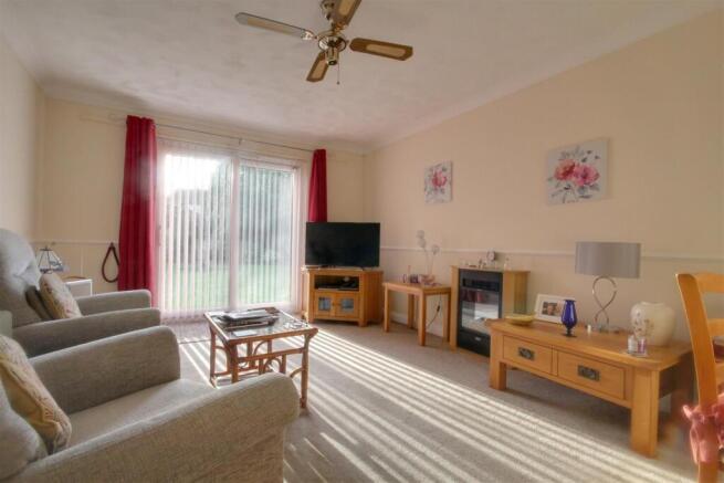 Living room .jpg
