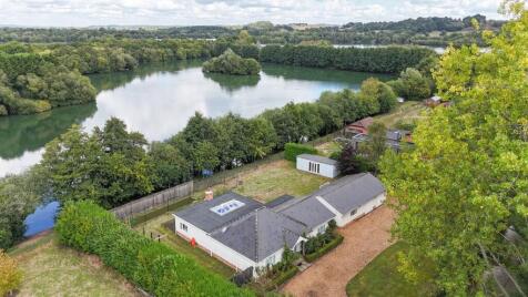 Snails Lane, Blashford, Ringwood, BH24