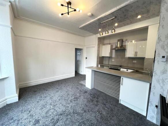 Kitchen/Living room