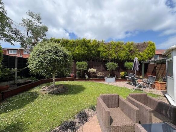 16 Dene Hollow 05.jpg