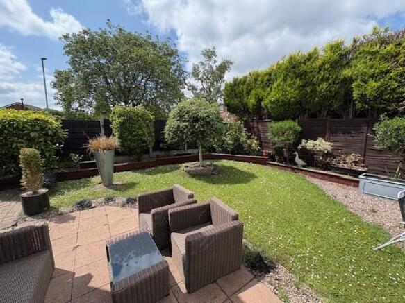 16 Dene Hollow 06.jpg