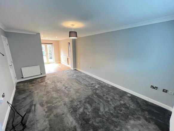 OPEN PLAN LOUNGE/KITCHEN DINER