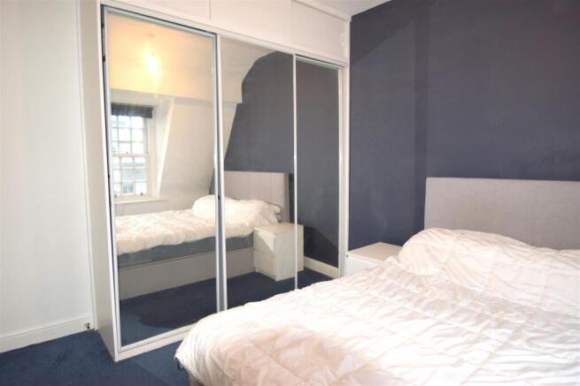 bed 1 b.JPG