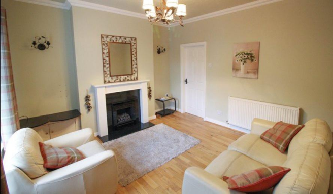 4 Edward Street - Lounge.png