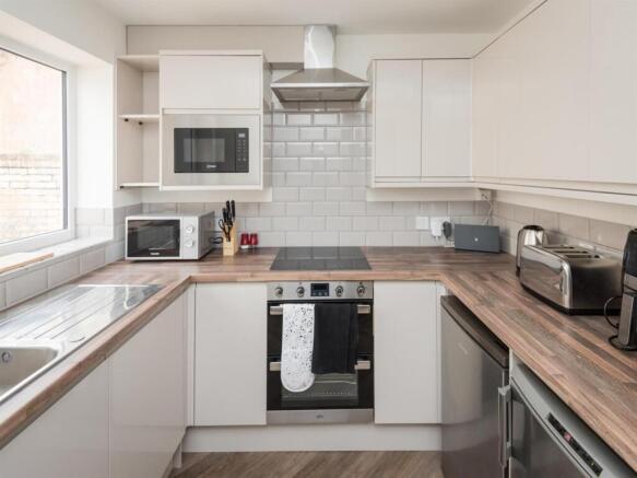 communal kitchen (7).jpg