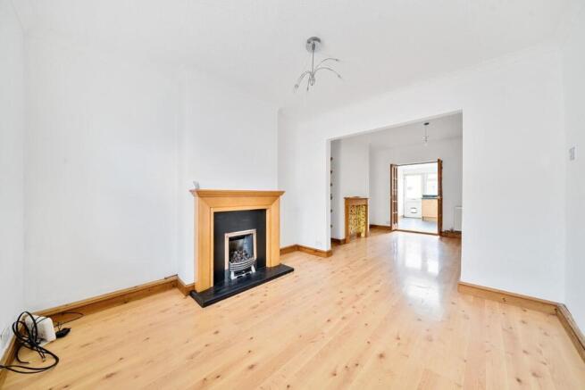 Living Room v2 (Large).jpg