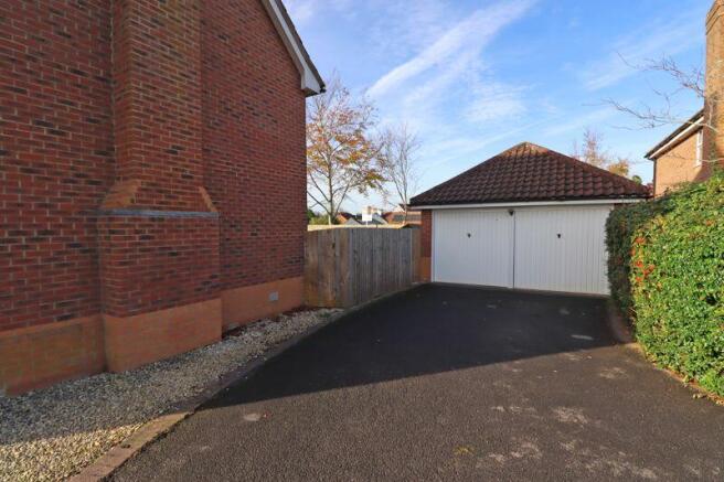 DOUBLE GARAGE