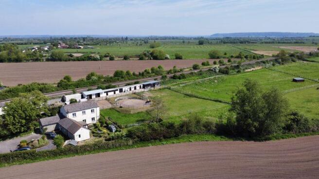 LAND/HOUSE