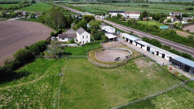 LAND/HOUSE
