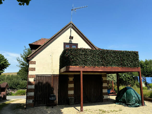 Studio Annexe for rent