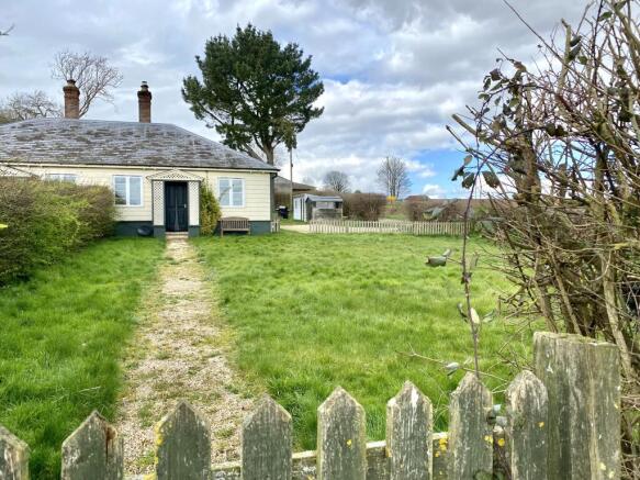 3 bedroom Semi Detached Bungalow for rent