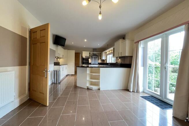 Kitchen / Breakfast Room