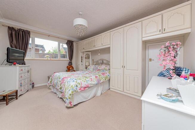 5 Weybourne Road (2).jpg