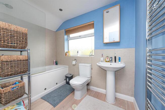 29 Connaught Road (16).jpg