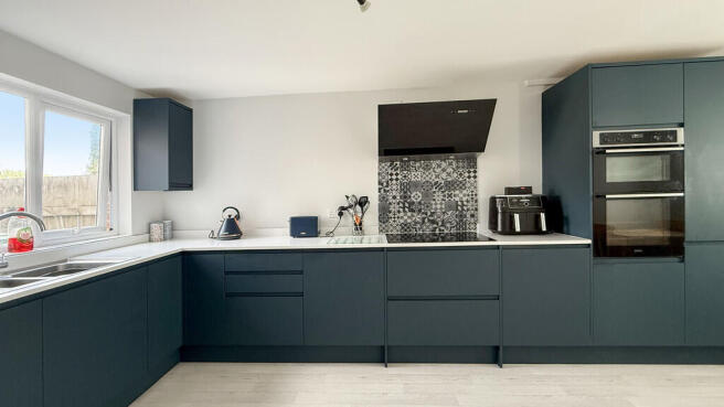 Kitchen/dining ro...